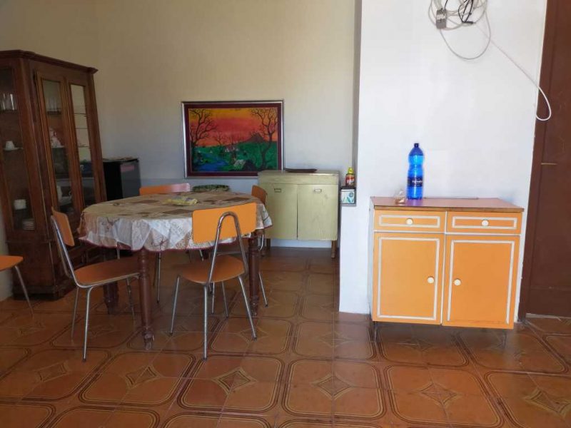 Tre vani con 7000mt acqua e luce