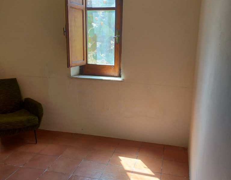Tre vani con 7000mt acqua e luce