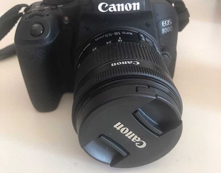 Reflex eos 800 D con Accessori